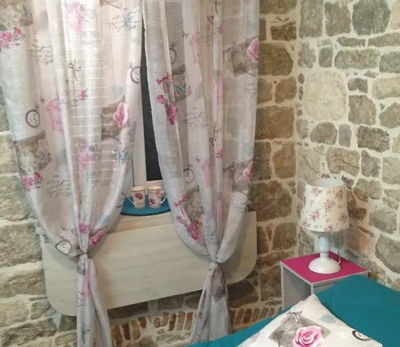 N&m - Diocletians Palace