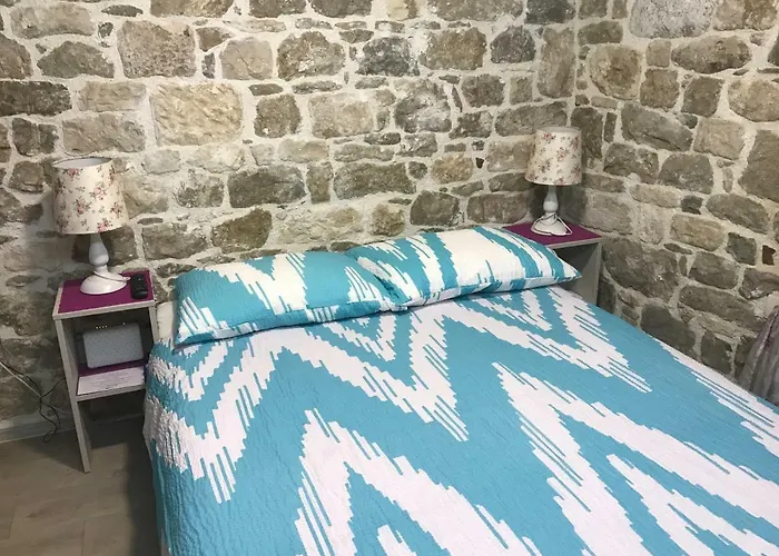 N&m - Diocletians Palace