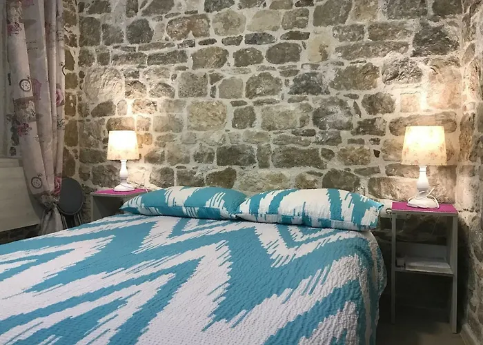 N&m - Diocletians Palace Pensión