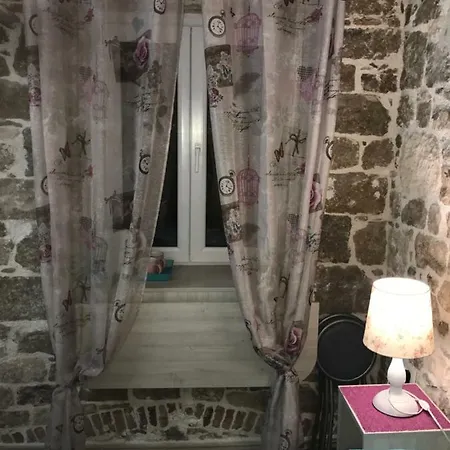 Гостьовий будинок N&m - Diocletians Palace 3*