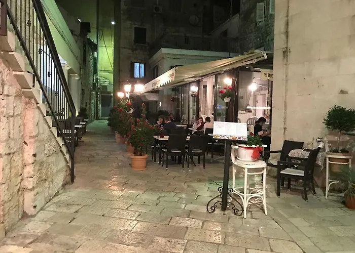 N&m - Diocletians Palace 3* スプリト